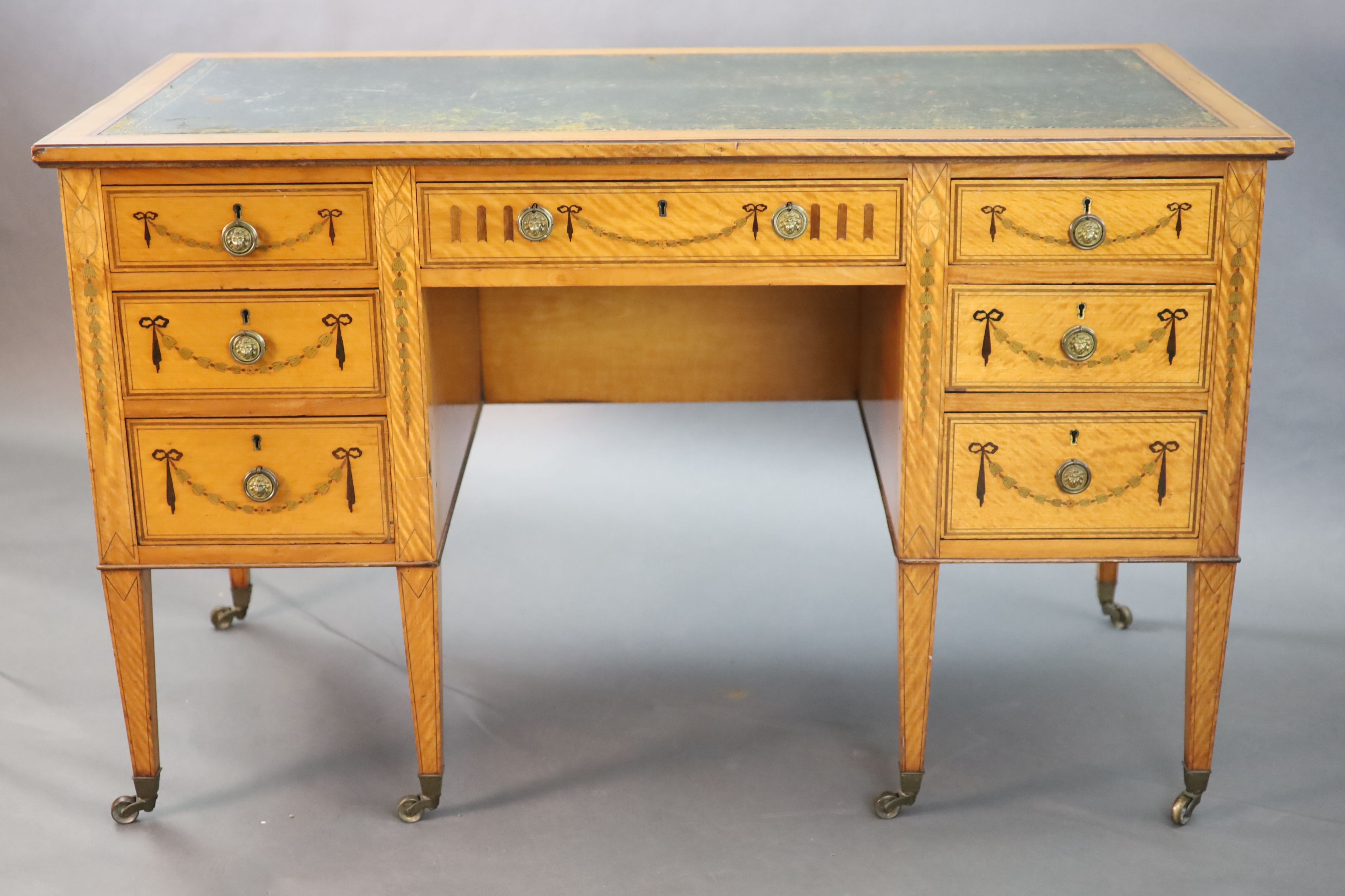 An Edwardian Edwards & Roberts marquetry inlaid satinwood kneehole desk, W.4ft D.2ft H.2ft 6in.